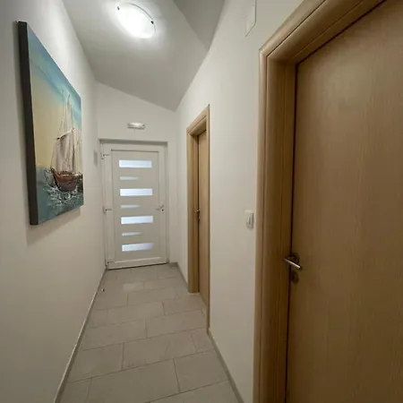Apartment Lela *